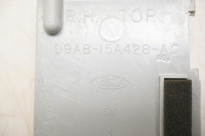 New OEM Ford D9AB-15A428-AC Passenger Side Marker Lamp Assembly NOS