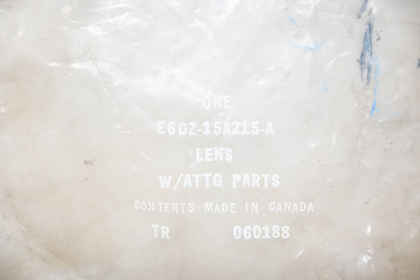 New OEM Ford E6DZ-15A215-A Rear Passenger Side Marker Lamp Assembly Kit NOS