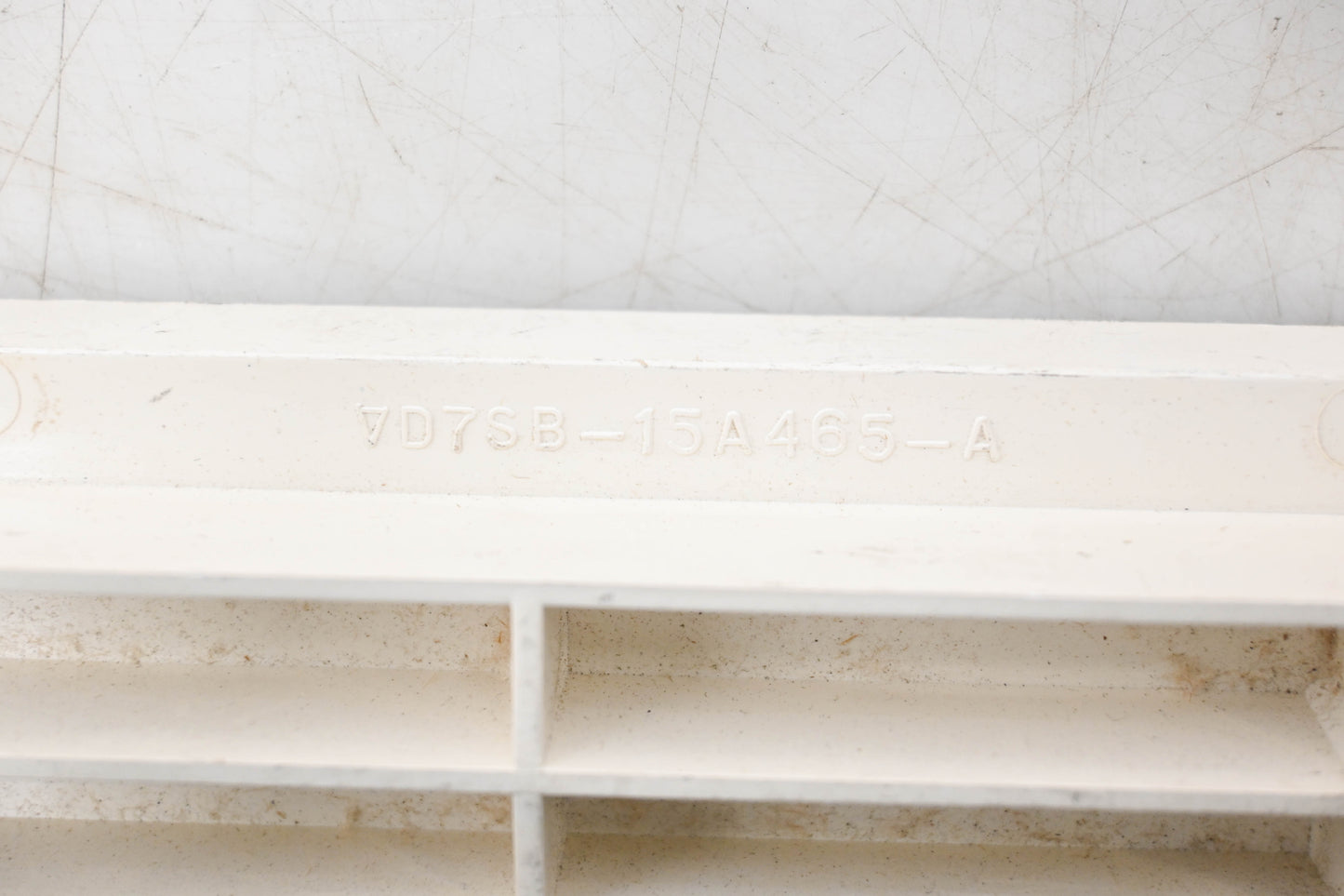 New OEM Ford D7SB-15A465-A Rear Passenger Side Quarter Panel Lamp Assembly NOS