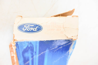 New OEM Ford D9ZZ-15A201-B Driver Side Marker Lamp Lens NOS