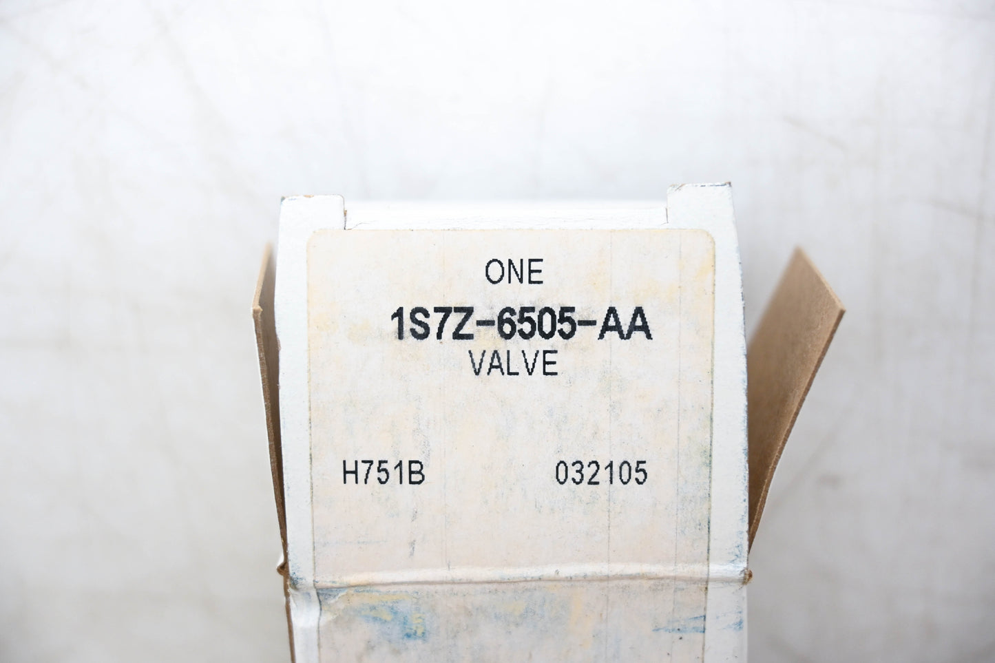 New OEM Ford 1S7Z-6505-AA Engine Exhaust Valve NOS