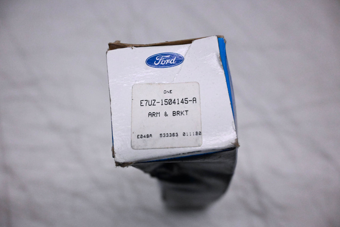 New OEM Ford E7UZ-1504145-A Sun Visor Arm NOS