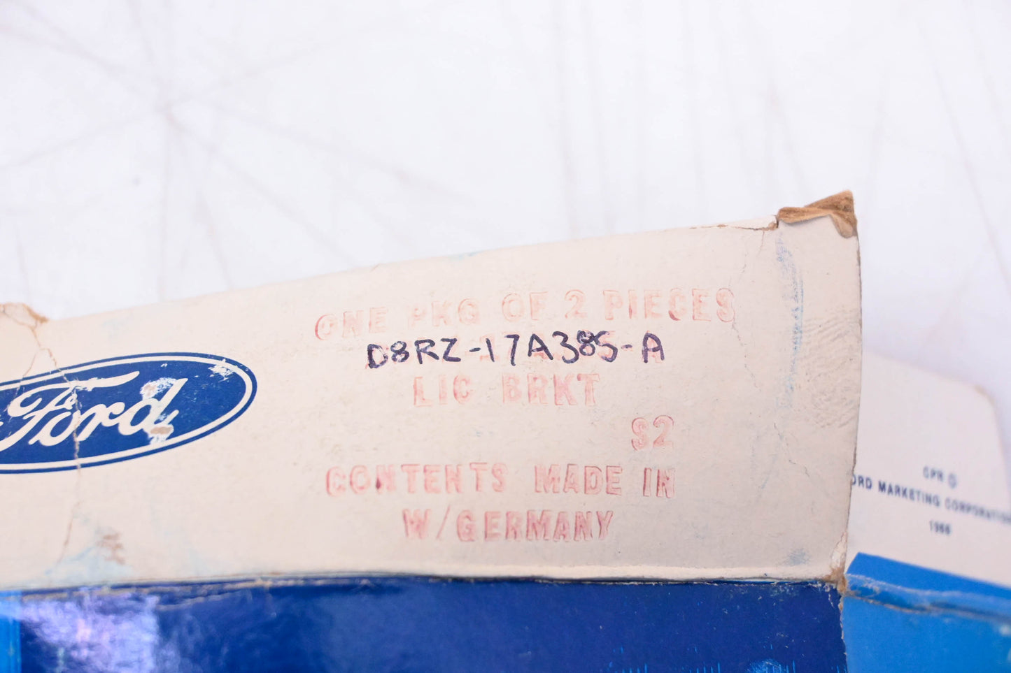 New OEM Ford D8RZ-17A385-A License Plate Bracket Kit NOS