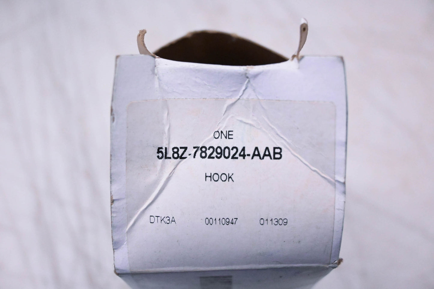 New OEM Ford 5L8Z-7829024-AAB Interior Roof Coat Hook NOS