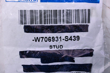 New OEM Ford W706931-S439 Mount Bracket Stud NOS