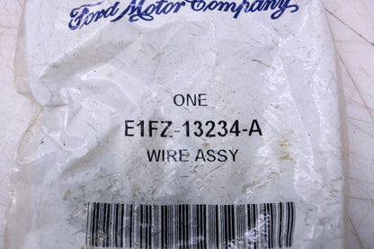 New OEM Ford E1FZ-13234-A Parking Light Bulb Socket Assembly NOS