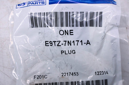 New OEM Ford E9TZ-7N171-A Rubber Drain Plug NOS