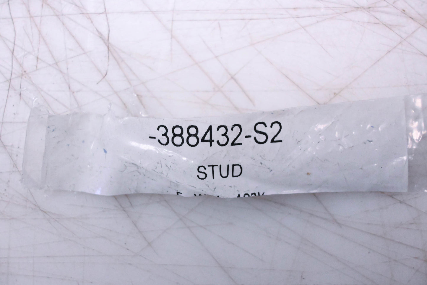 New OEM Ford 388432-S2 Stud NOS