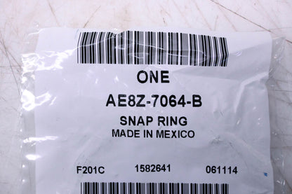 New OEM Ford AE8Z-7064-B Snap Ring NOS