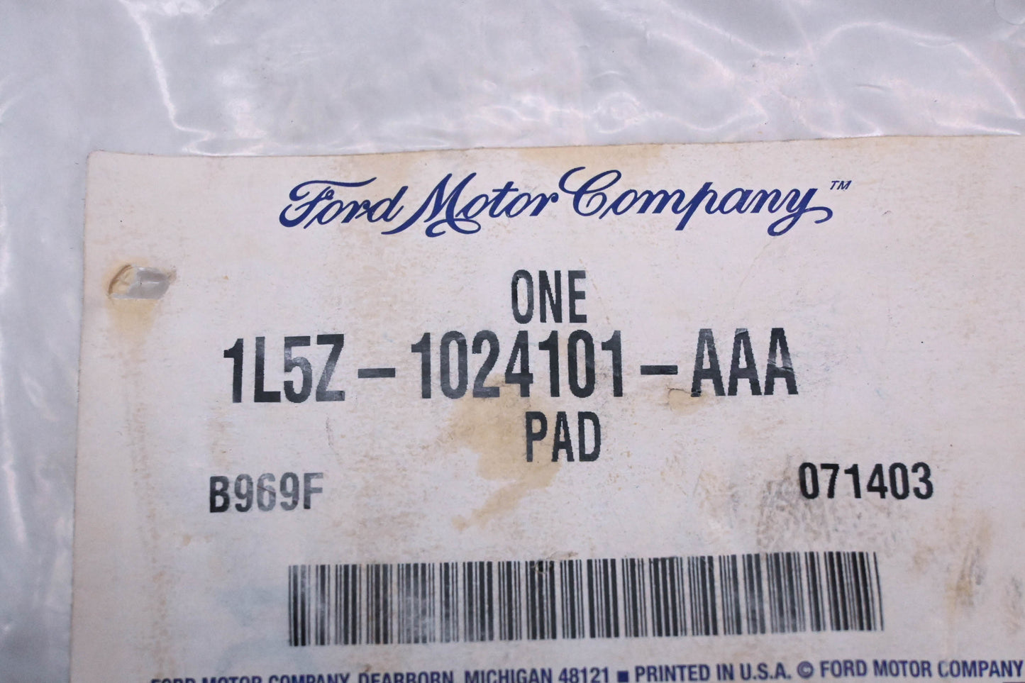New OEM Ford 1L5Z-1024101-AAA Armrest Pad NOS