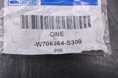 New OEM Ford W705364-S300 Door Trim Panel Clip NOS
