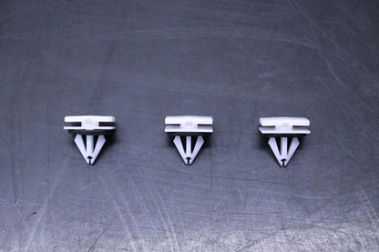 New OEM Ford W715201-S300 Exterior Rocker Moulding Clips Qty 3 NOS