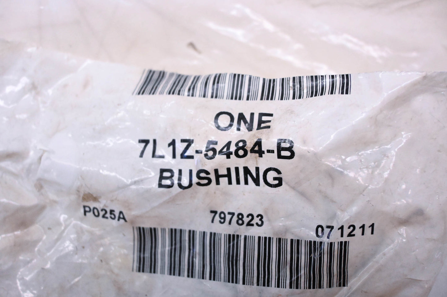 New OEM Ford 7L1Z-5484-B Stabilizer Bar Bushing NOS