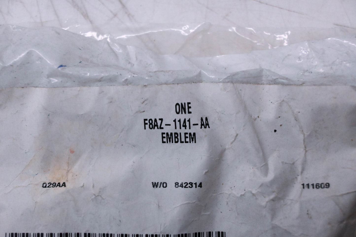 New OEM Ford F8AZ-1141-AA Ford Emblem Hubcap NOS