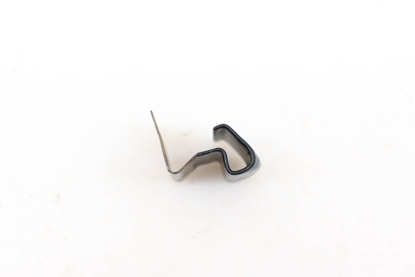 New OEM Ford D1FZ-62222B08-A Clip NOS