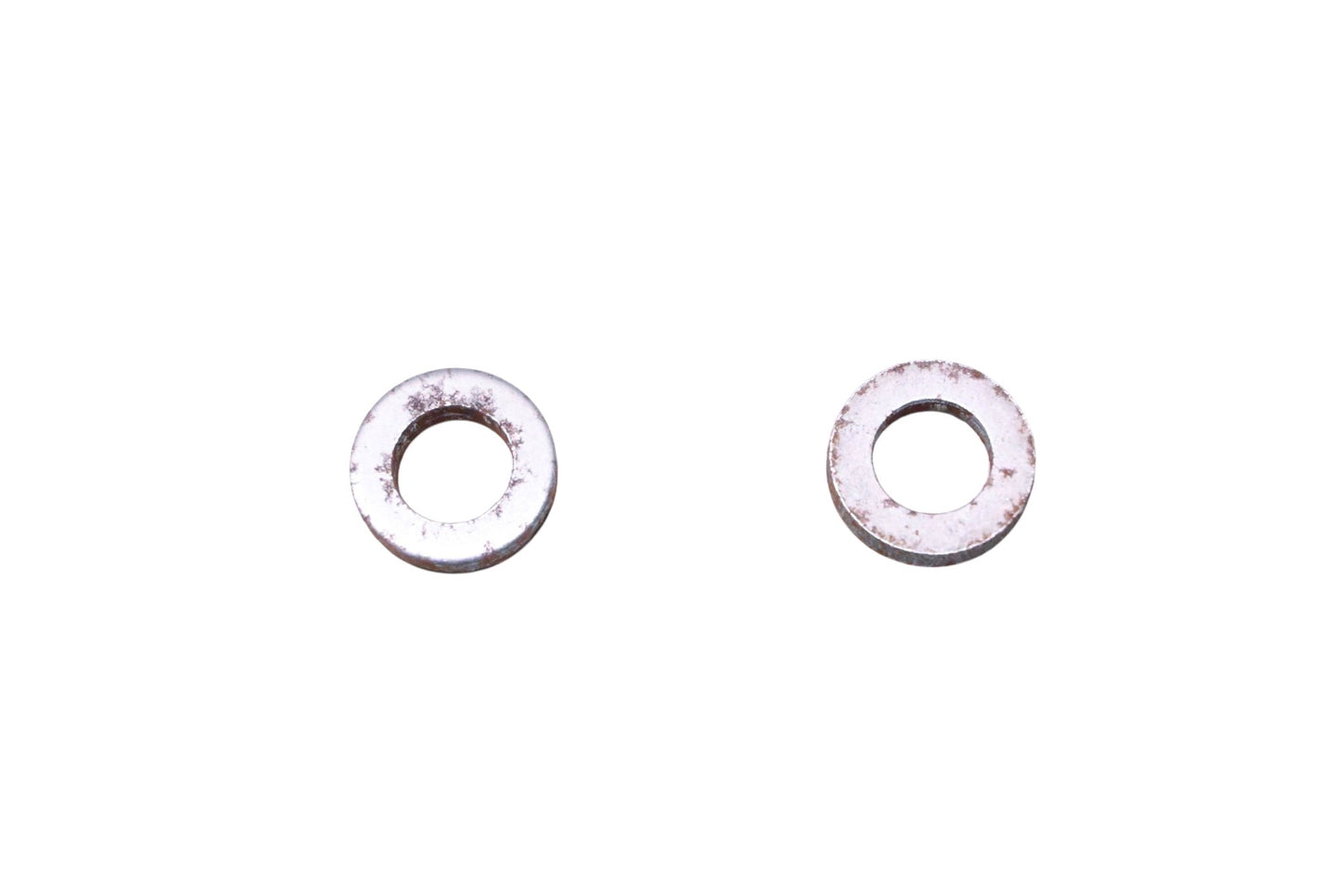 New OEM Ford D2RY-6A528-A Washers Qty 2 NOS