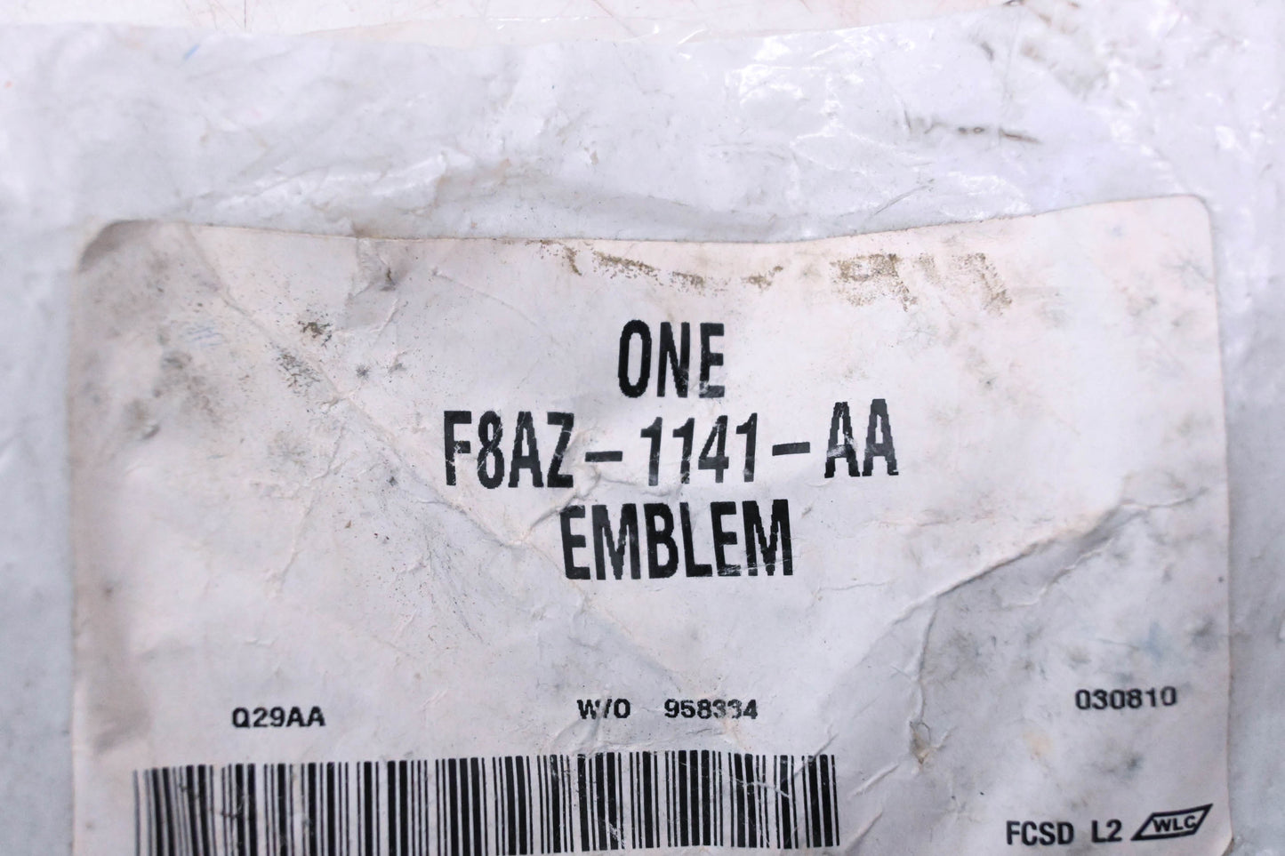 New OEM Ford F8AZ-1141-AA Emblem Hubcap NOS