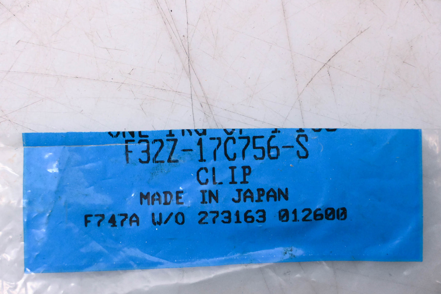 New OEM Ford F32Z-17C756-S Bumper Cover Clips Qty 2 NOS