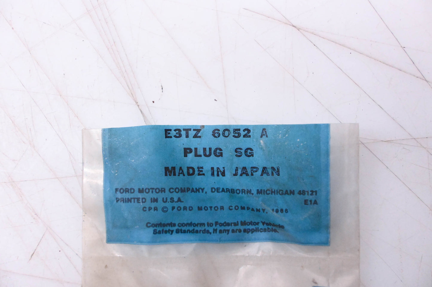 New OEM Ford E3TZ-6052-A Plug NOS