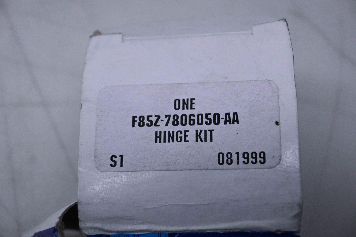 New OEM Ford F85Z-7806050-AA Door Hinge Assembly NOS