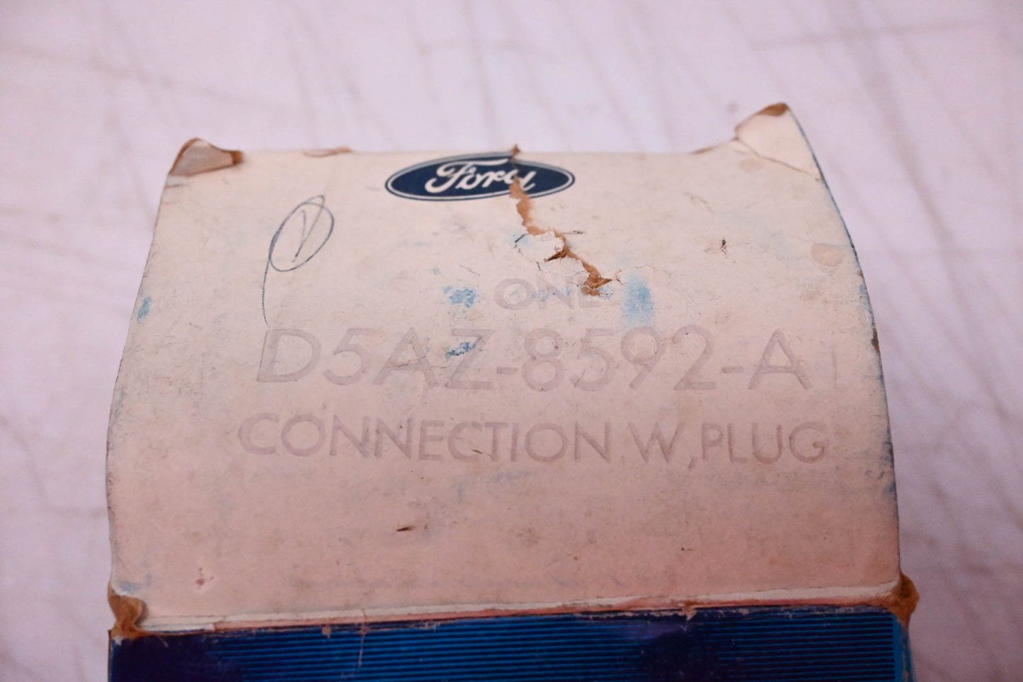 New OEM Ford D5AZ-8592-A Thermostat Housing NOS