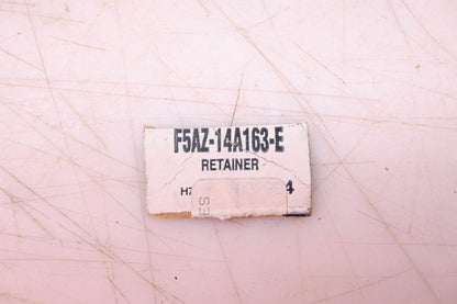 New OEM Ford F5AZ-14A163-E Retainer NOS