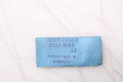 New OEM Ford D1FZ-7064-C Output Shaft Snap Ring NOS