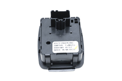 New OEM Ford DS7Z-19N236-A, DS7T19G247AC Auxiliary Outlet AC 110V - 150W Socket NOS