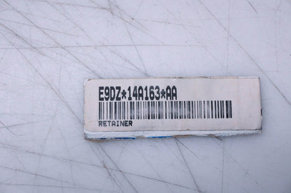 New OEM Ford E9DZ-14A163-AA Retainer NOS