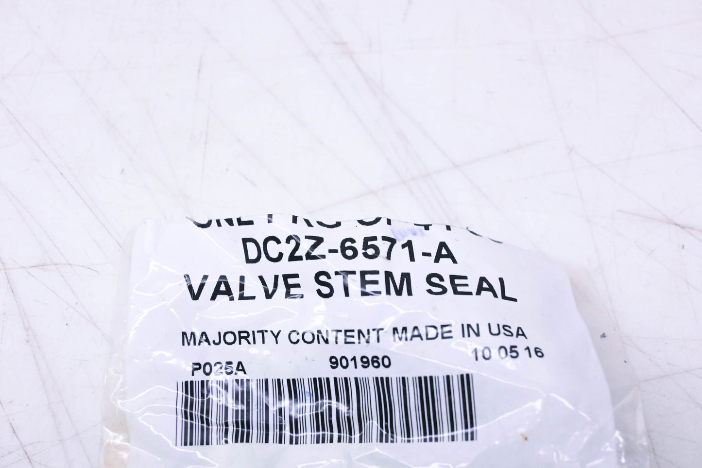 New OEM Ford DC2Z-6571-A Valve Stem Seals Qty 2 NOS