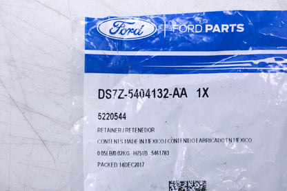 New OEM Ford DS7Z-5404132-AA, 5220544 Retainer NOS