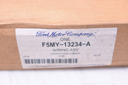 New OEM Ford F5MY-13234-A Socket & Wiring Assembly NOS