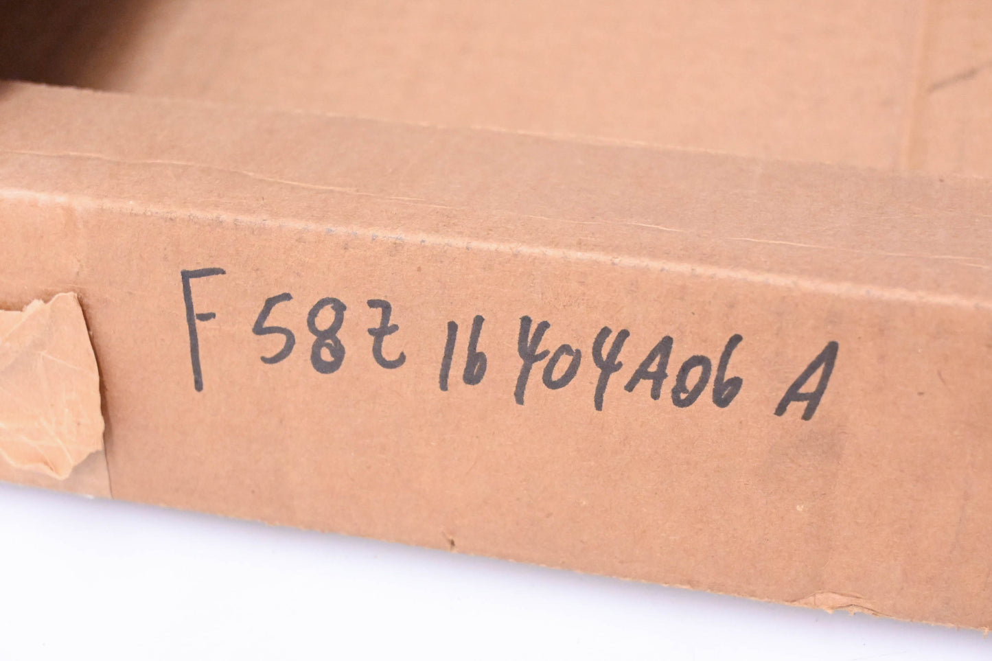 New OEM Ford F58Z-16404A06-A Rear Liftgate Weatherstrip NOS