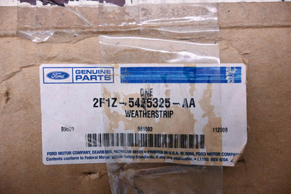 New OEM Ford 2F1Z-5425325-AA Rear Door Weatherstrip Assembly NOS