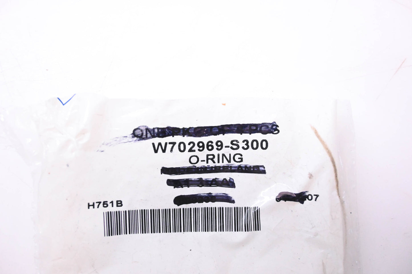 New OEM Ford W702969-S300 Seal NOS