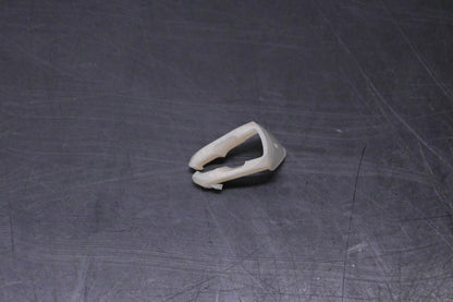New OEM Ford N806191-S1901 Fuel Line Retainer Clip NOS