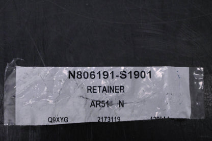 New OEM Ford N806191-S1901 Fuel Line Retainer Clip NOS