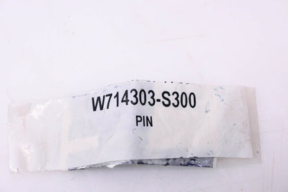 New OEM Ford W714303-S300 Stone Deflector Retainer Clip NOS