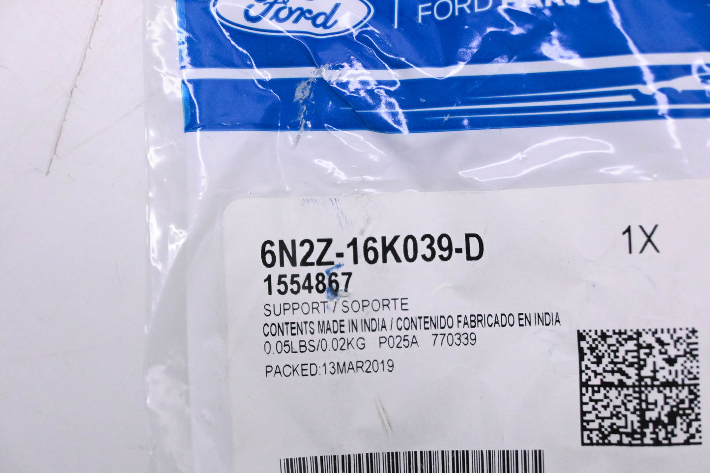New OEM Ford 6N2Z-16K039-D, 1554867 Rear Fender Bracket NOS