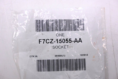 New OEM Ford F7CZ-15055-AA Socket Assembly NOS