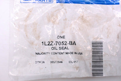 New OEM Ford 1L2Z-7052-BA Transmission Output Shaft Seal NOS