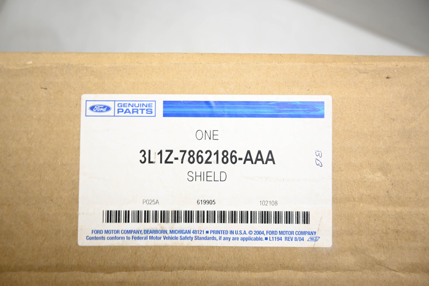 New OEM Ford 3L1Z-7862186-AAA Right Side Panel Cover NOS