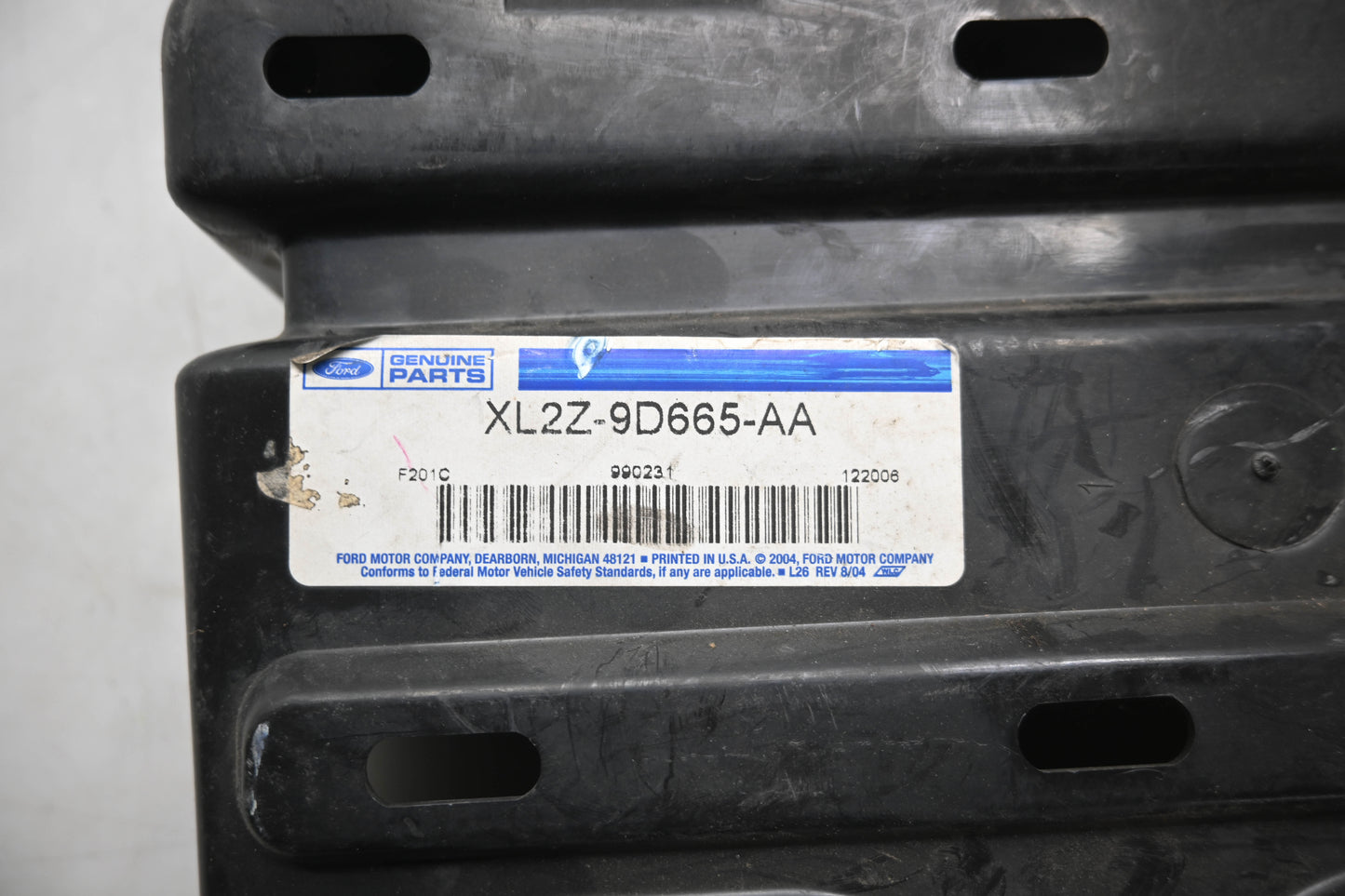 New OEM Ford XL2Z-9D665-AA, XL2U-9E857-AD, XL2U-9D665-AC Ford Bracket NOS