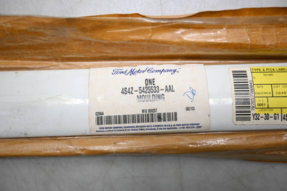 New OEM Ford 4S4Z-5425533-AAL Moulding NOS