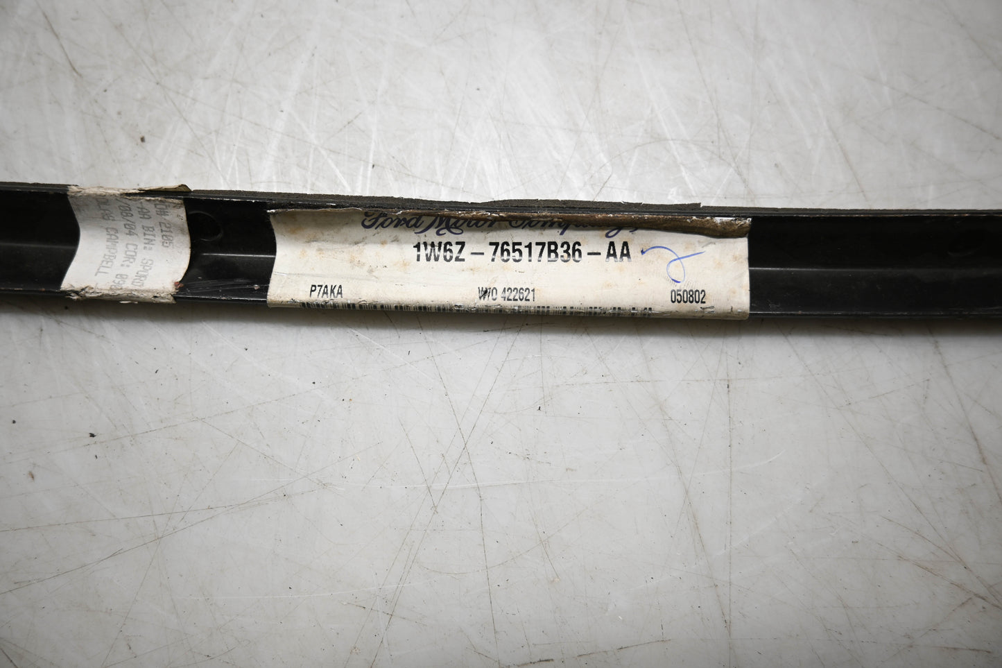 New OEM Ford 1W6Z-76517B36-AA Moulding NOS