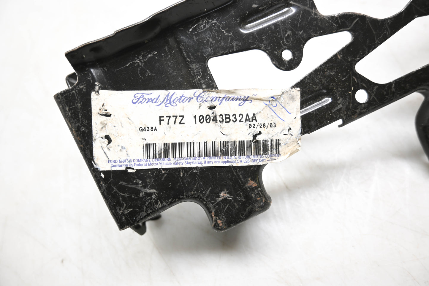 New OEM Ford F77Z-10043B32-AA Instrument Panel Brace NOS