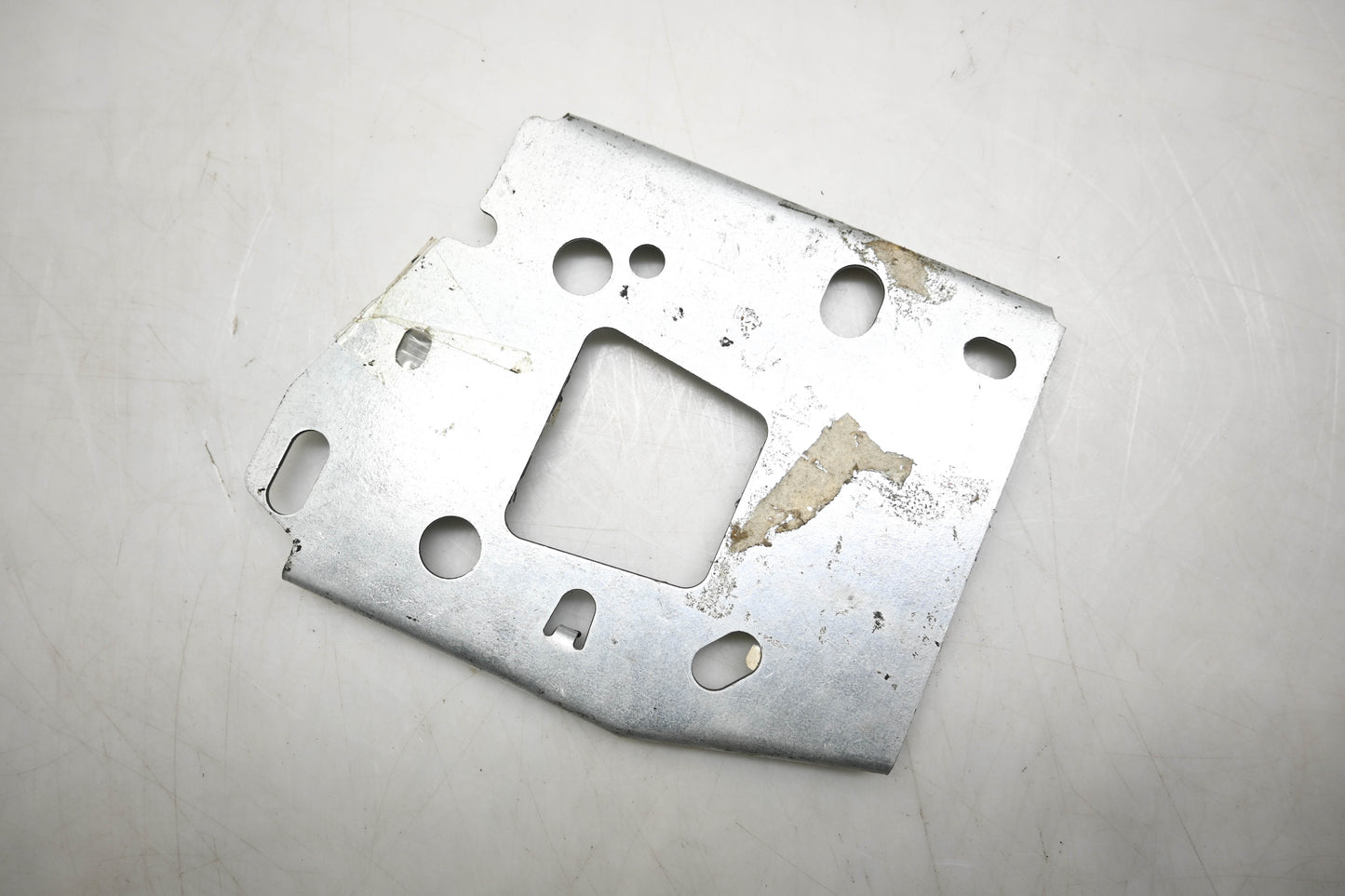 New OEM Ford YS4Z-17C913-AA Bumper Mounting Plate NOS