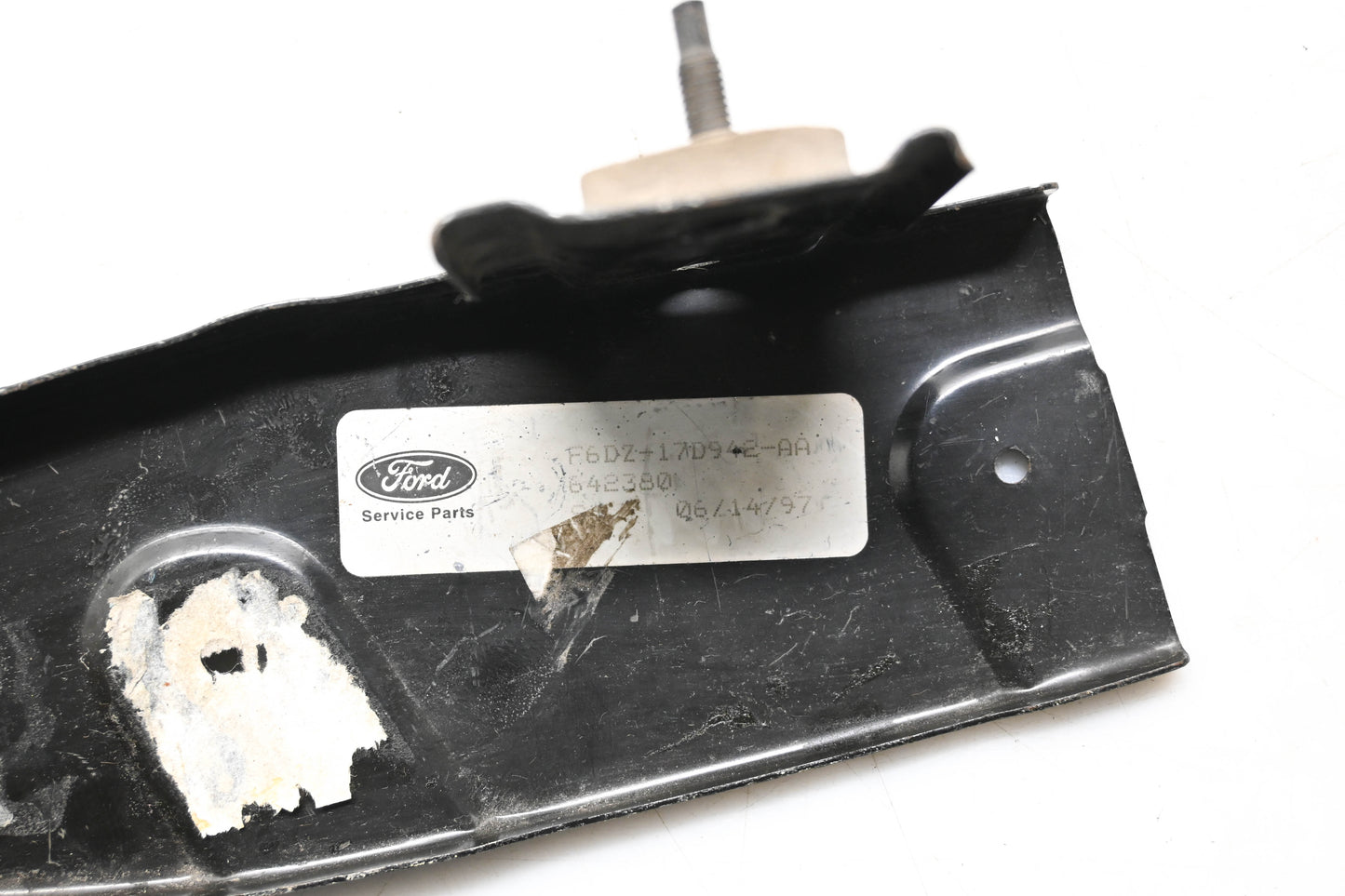 New OEM Ford F6DZ-17D942-AA Bumper Mounting Bracket NOS