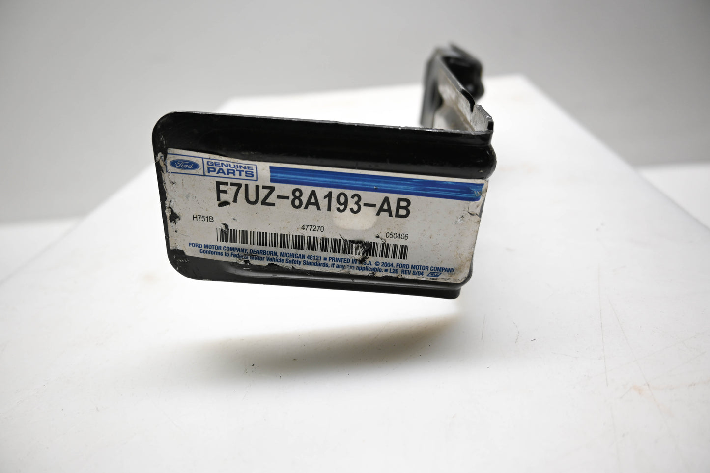 New OEM Ford F7UZ-8A193-AB Mounting Bracket NOS