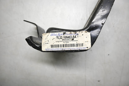 New OEM Ford YL3Z-16N463-BA Bracket NOS